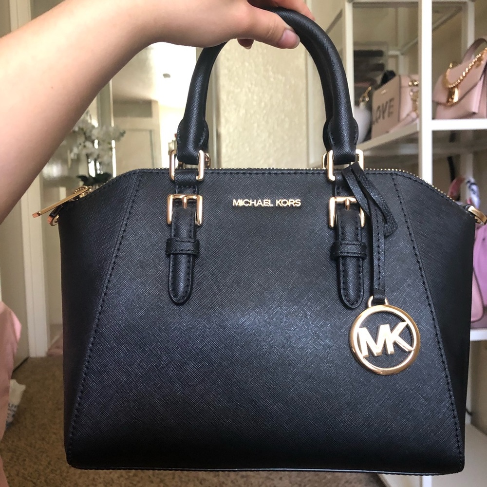 Michael Kors Medium Ciara Saffiano Messenger